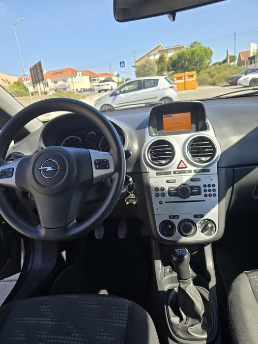 Opel Corsa 1.3 gasóleo muito estimado