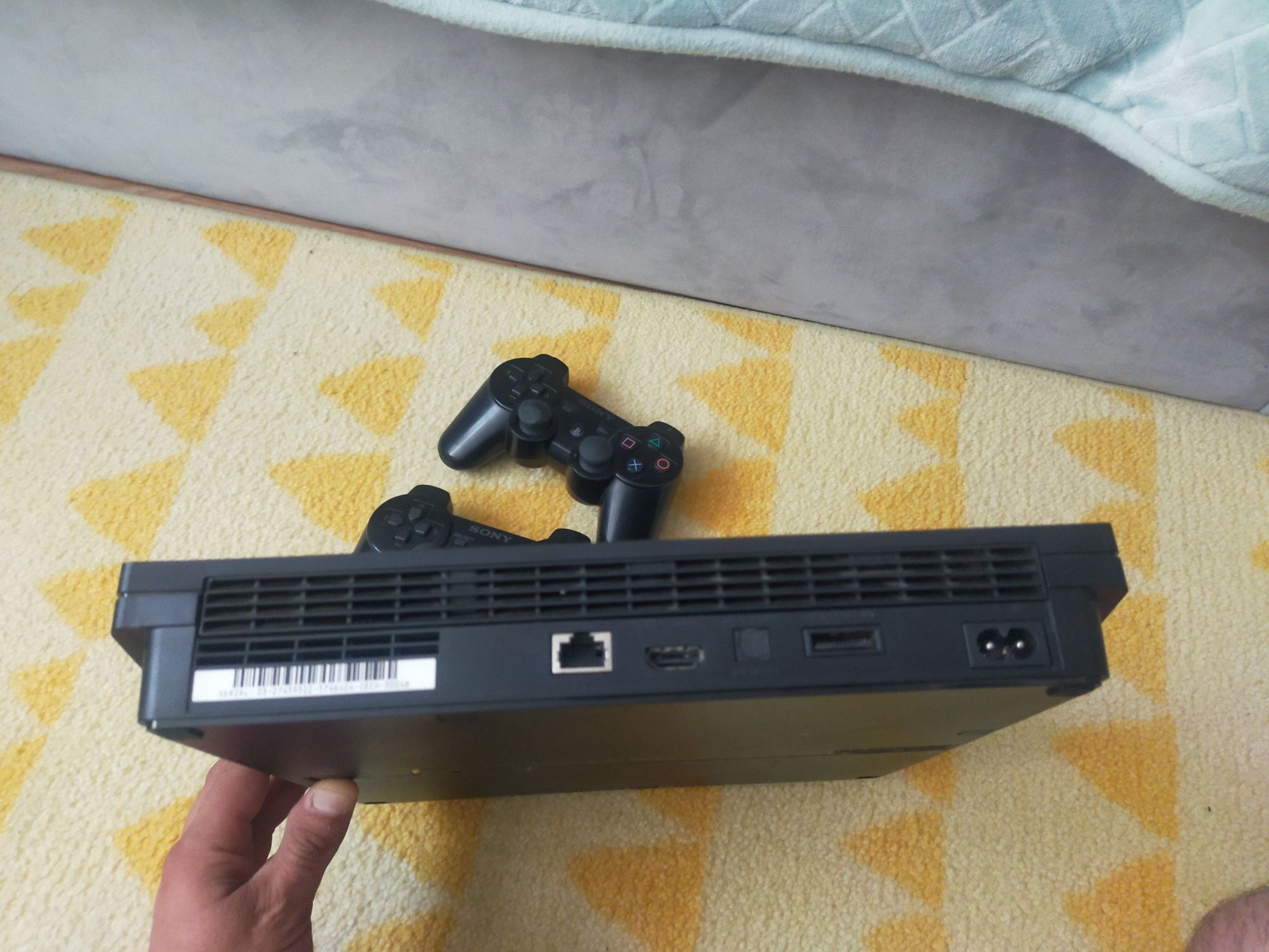 Ps3 + comandos e jogos   "ler descrição"