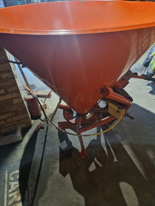 Rozsiewacz nawozu SIPMA