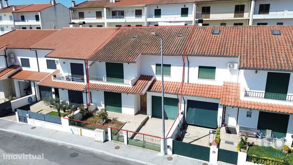 Casa / Villa T4 em Valpaços e Sanfins de 288,00 m2