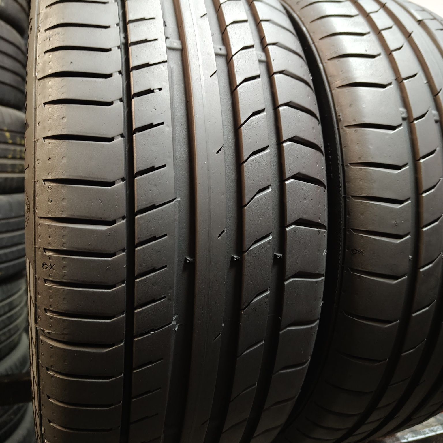 225/40/18 XL Sprzedam parę opon letnich Continental