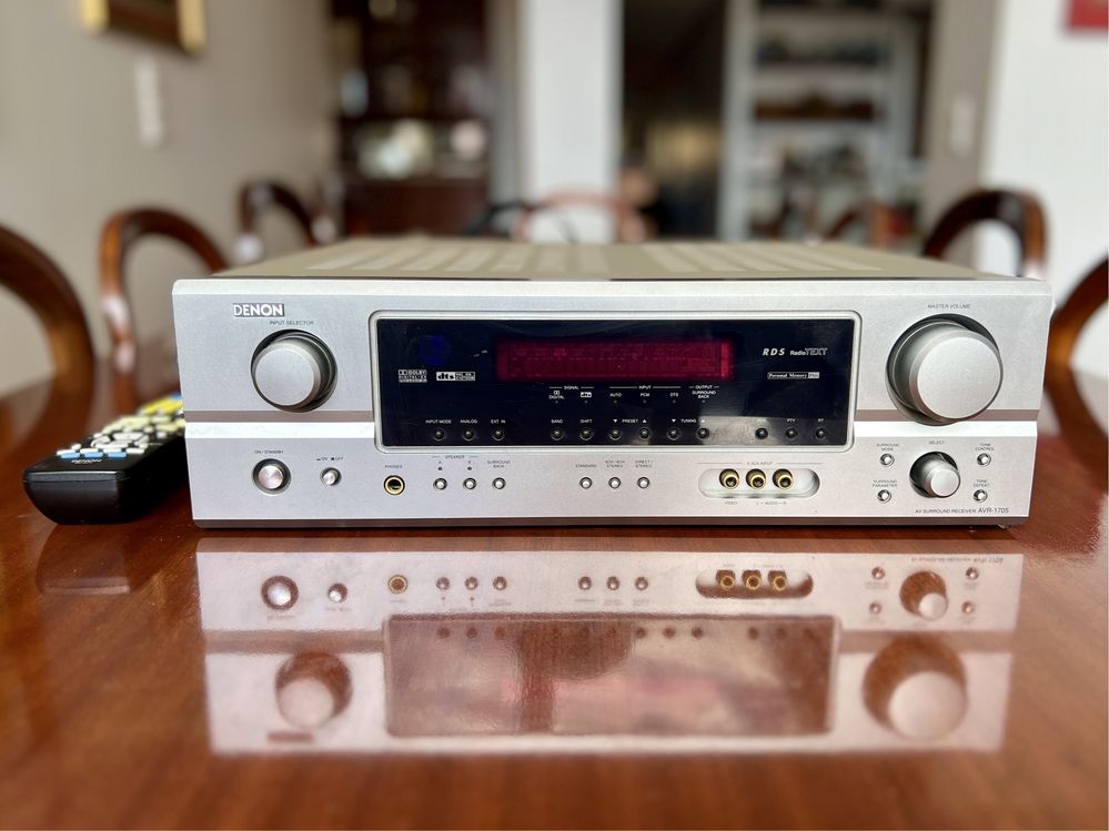 Recetor/Amplificador DENON AVR-1705