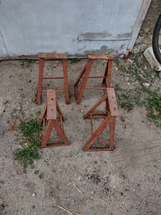 Подставки под авто комплект 4 шт