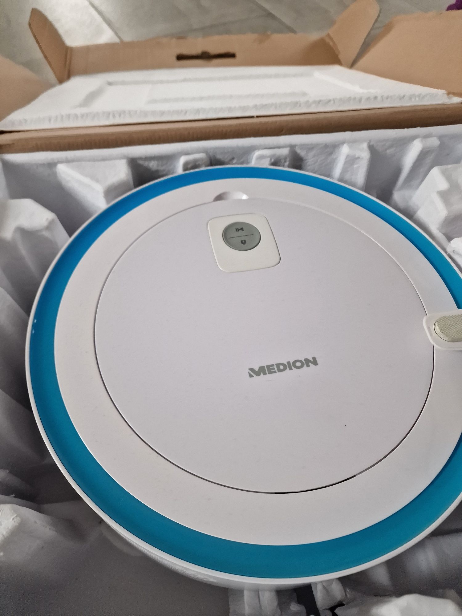 Inteligenty robot sprzątający Medion