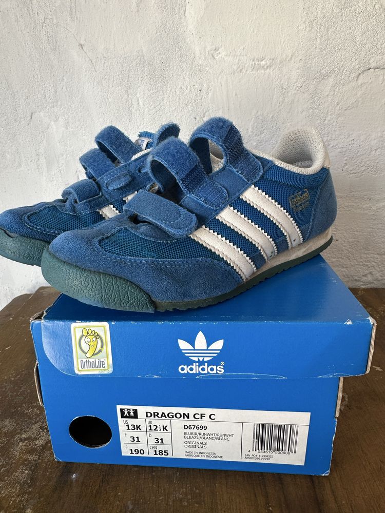 Кроссовки финмы adidas , размер 31 ( 19см стелька)