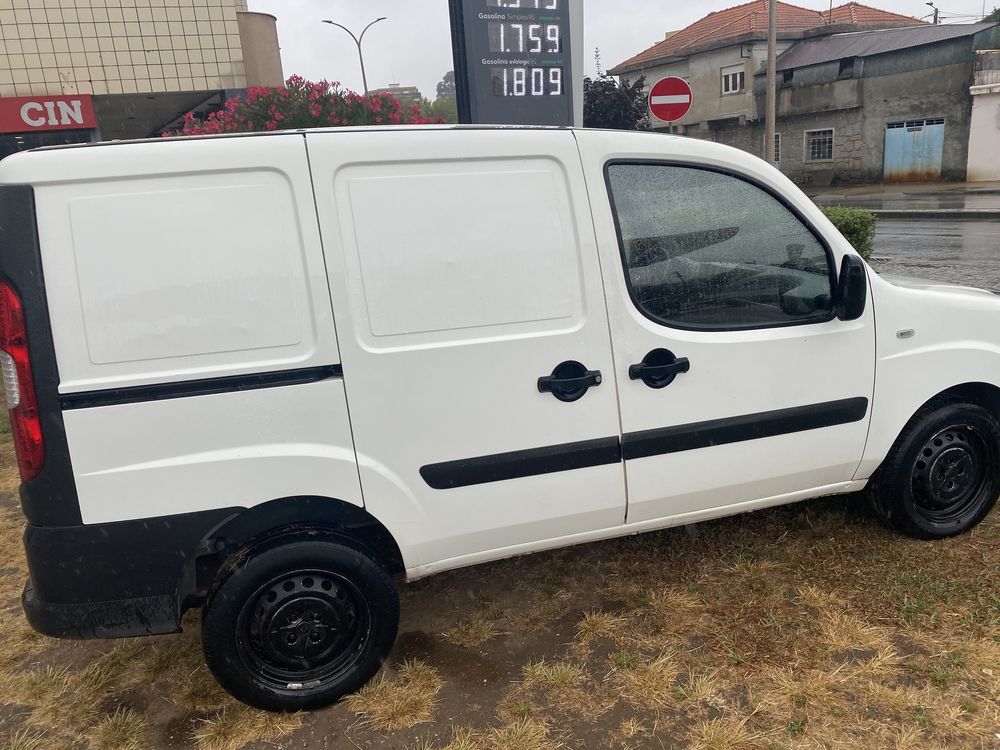 Carrinha Fiat Doblo