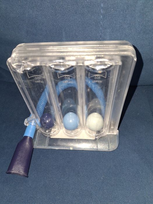 Aparat spirometr do ćwiczeń oddechu Covidien