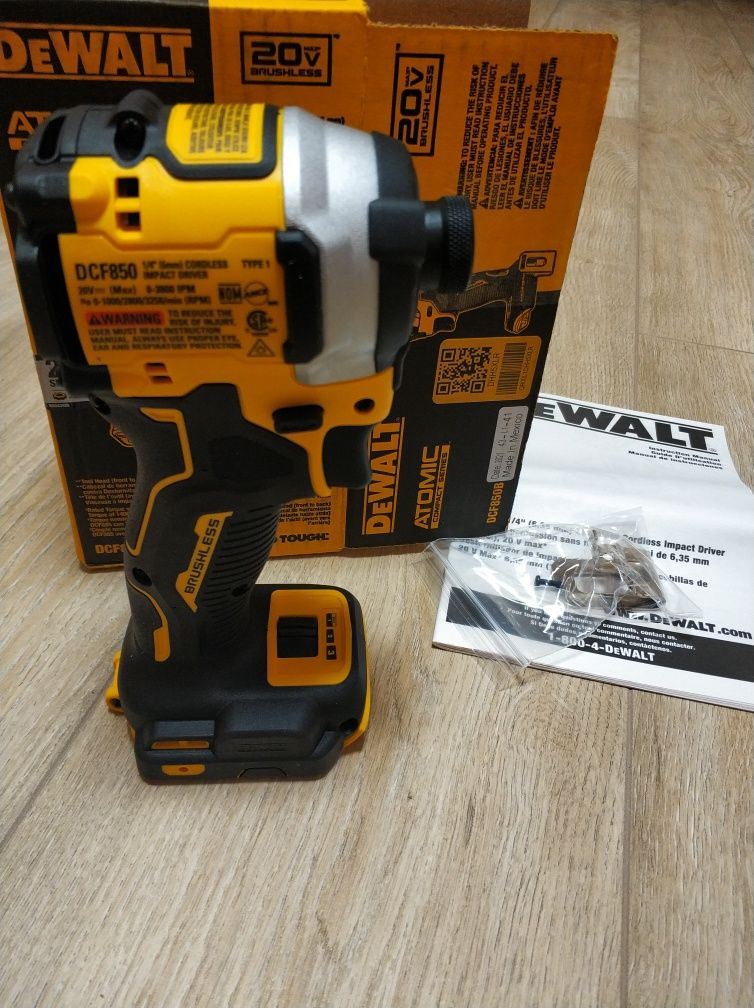 Шуруповерт аккумуляторный ударный бесщеточный DeWALT DCF850 Atomic 20V