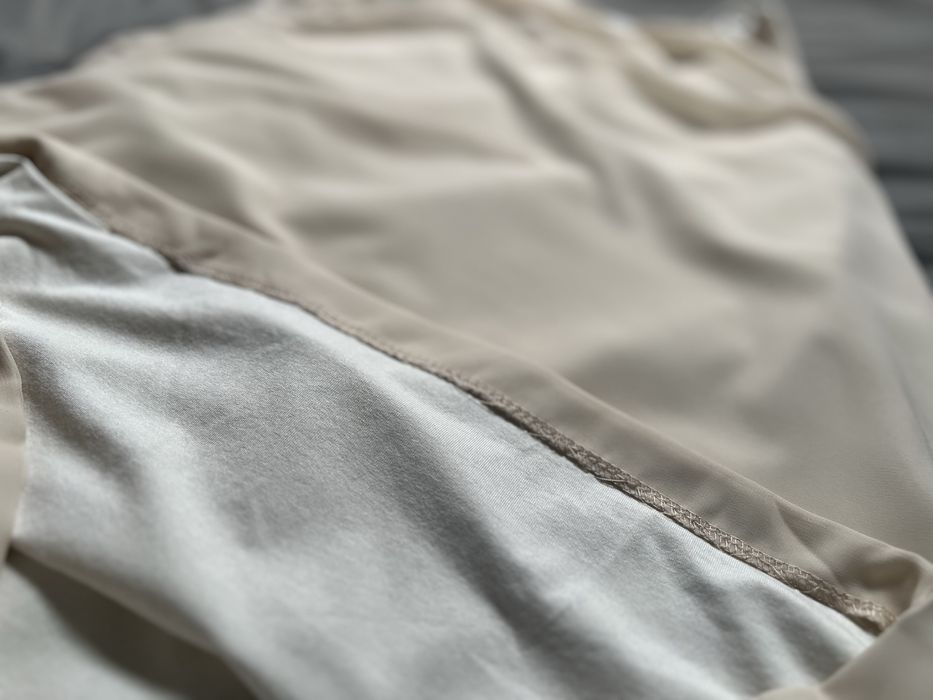 Prosta kremowa sukienka XS polski projektant szafa kapsułowa ecru