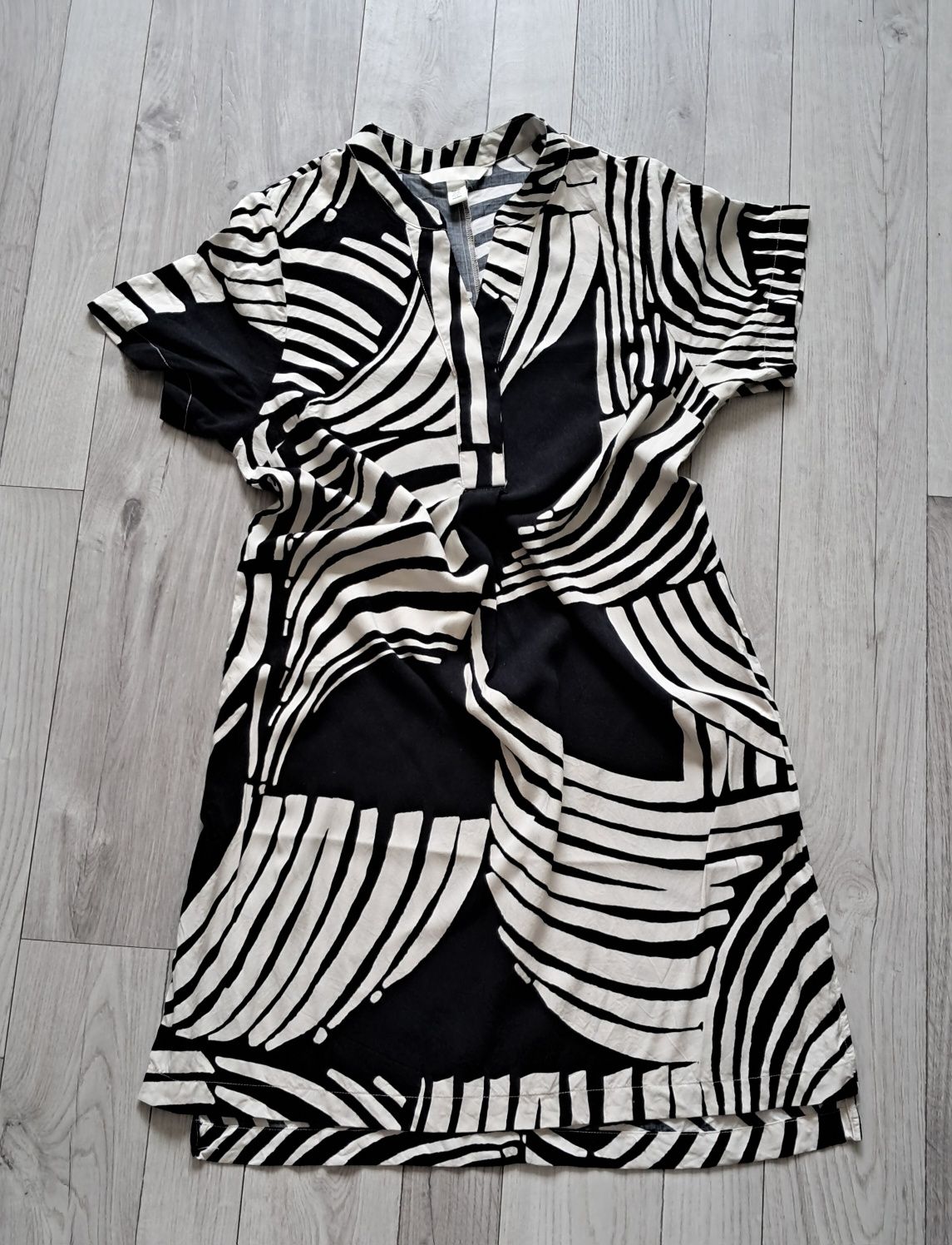 Przewiewna sukienka H&M rozm. XS