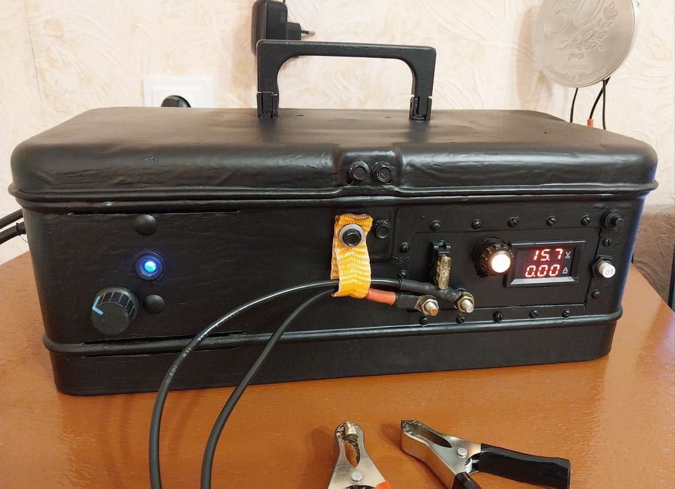 Зарядний пристрій 10А ,20 А.