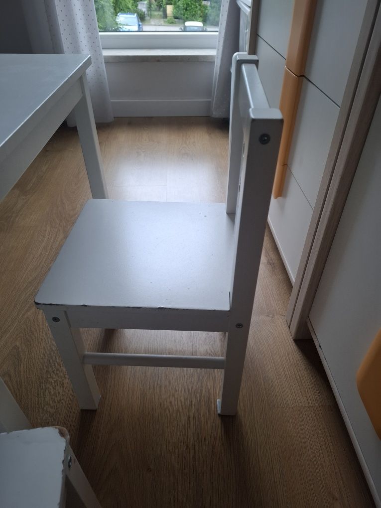 Stolik dla dzieci z krzesełkami ikea kritter