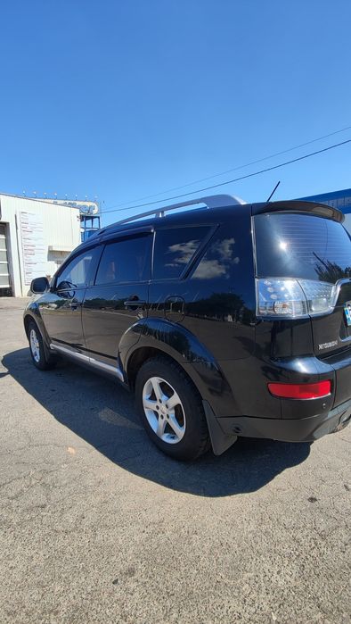 Продаю Mitsubishi outlender xl