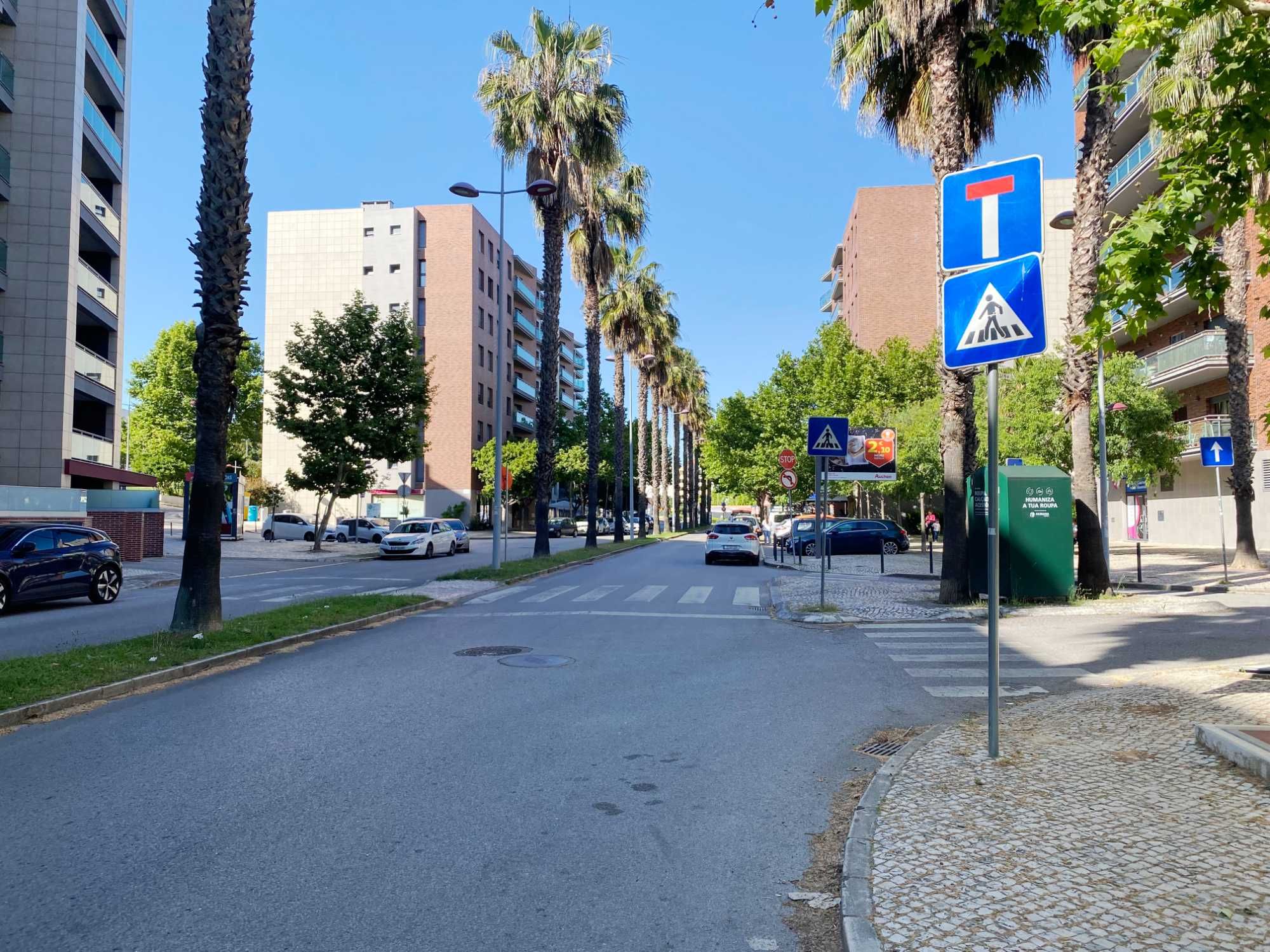 Garagem Box para 2 carros de fácil acesso na Urb. Malvarosa em Alverca