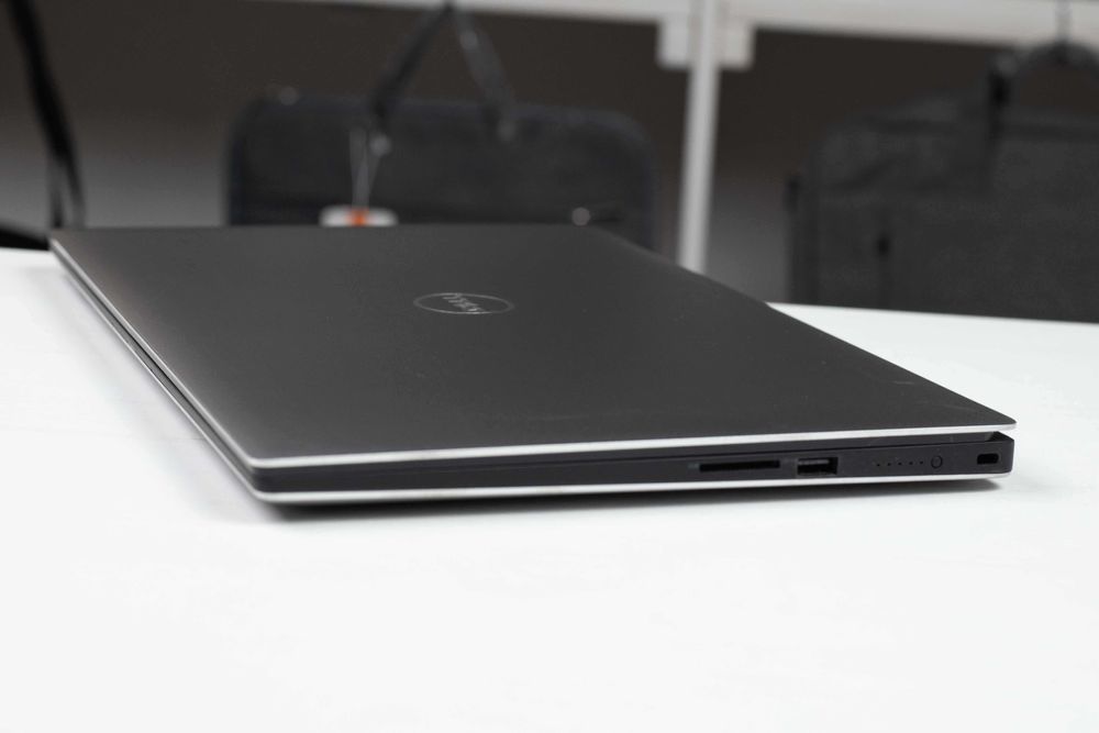 Dell Precision 5520 i7-6820HQ 32RAM 256SSD M1200 FHD IPS 15.6”