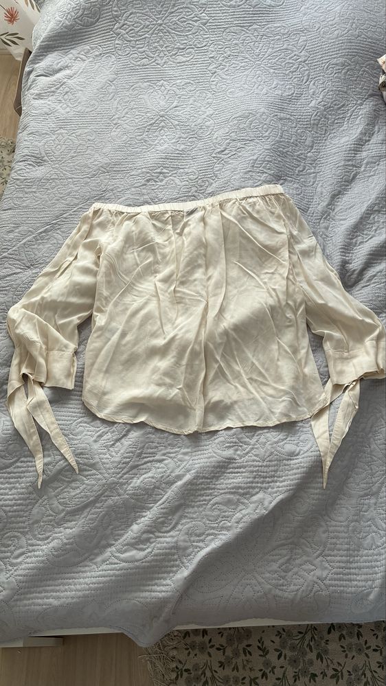 Zolta maselkowa bluzka typu hiszpanka Gina tricot M/38
