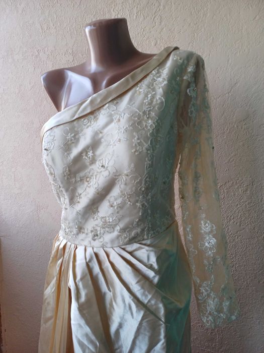 Нова весільна сукня. Є нюанс.