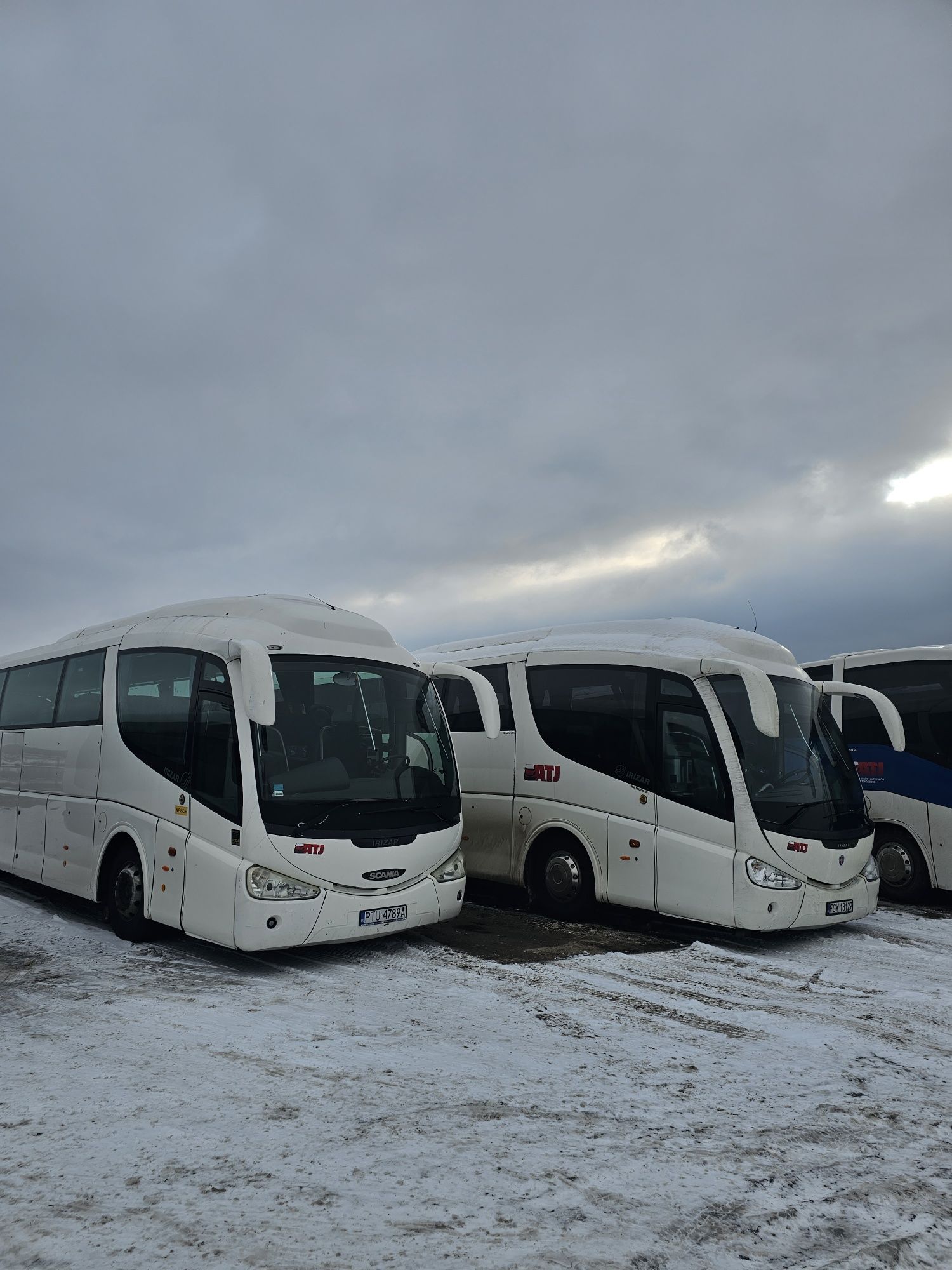 Przewóz osób lotniska wesela wyjazdy integracyjne  transport taxi