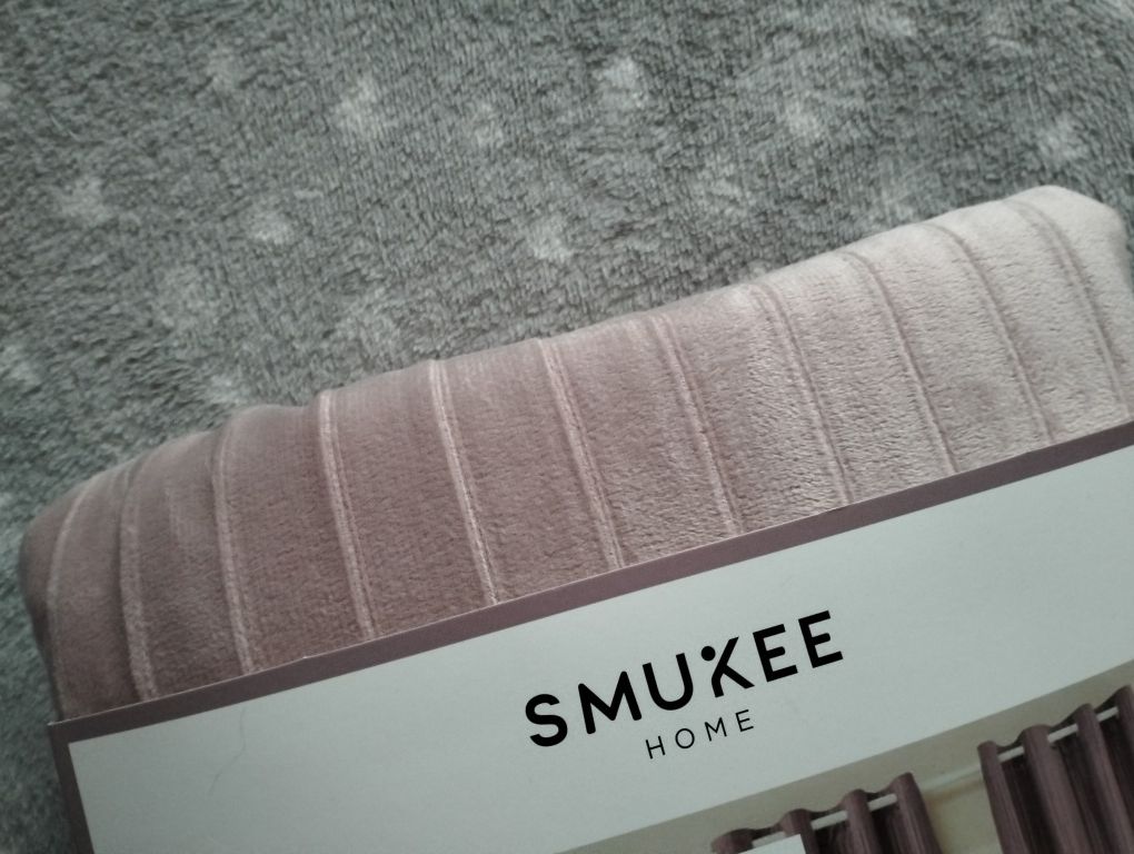Zasłony aksamitne welurowe Smukee Home na przelotkach różowe welwet 2
