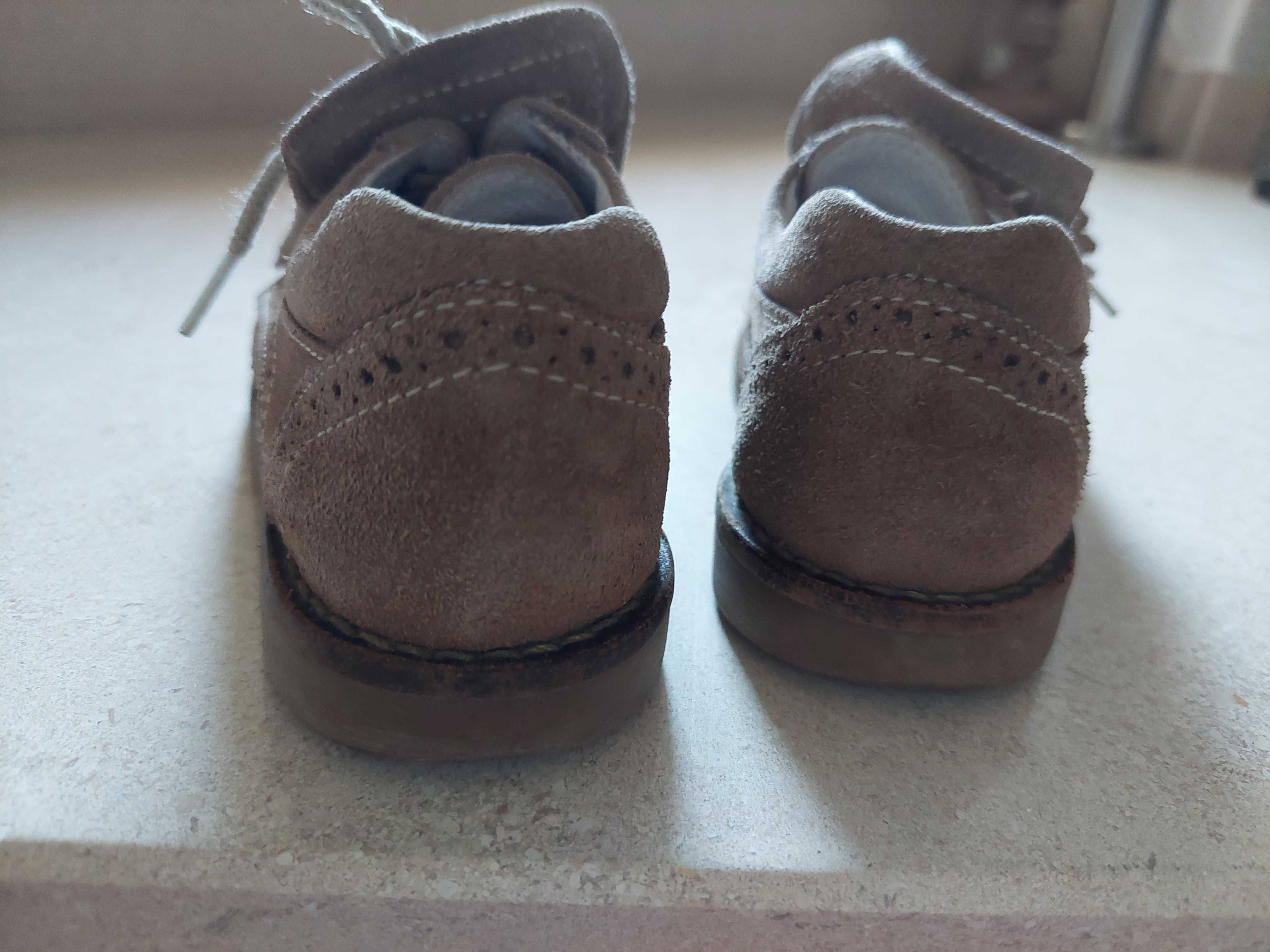 Sapatos de menina