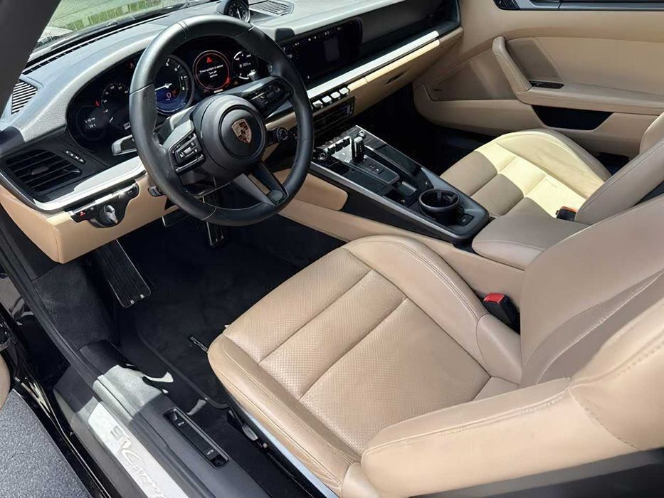 Porsche 911 Carrera 4S Coupe      2020