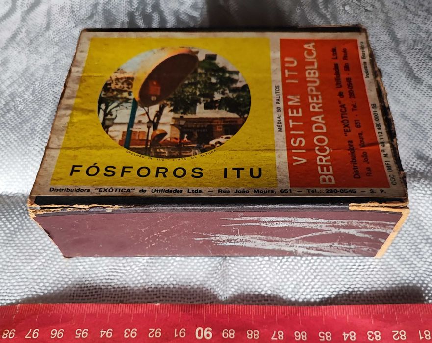 Caixa de fósforos gigante - muito antiga