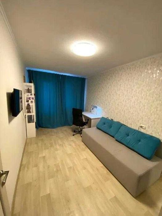 Продам 3к квартиру Новые Дома Метро Дворец спорта 3й этаж\9ти КАПрем.