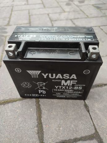 Akumulator Yuasa YTX12-BS