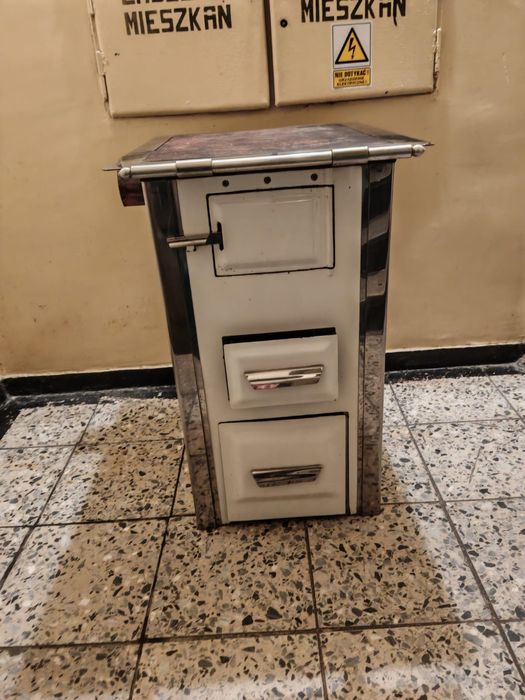 Piec z podkową na węgiel i drewno