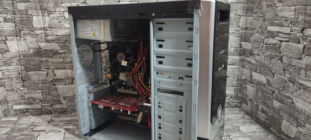 Системный блок Intel Core 2 Duo E8500/4 Gb/HDD 160 Gb/Radeon HD 6670/2