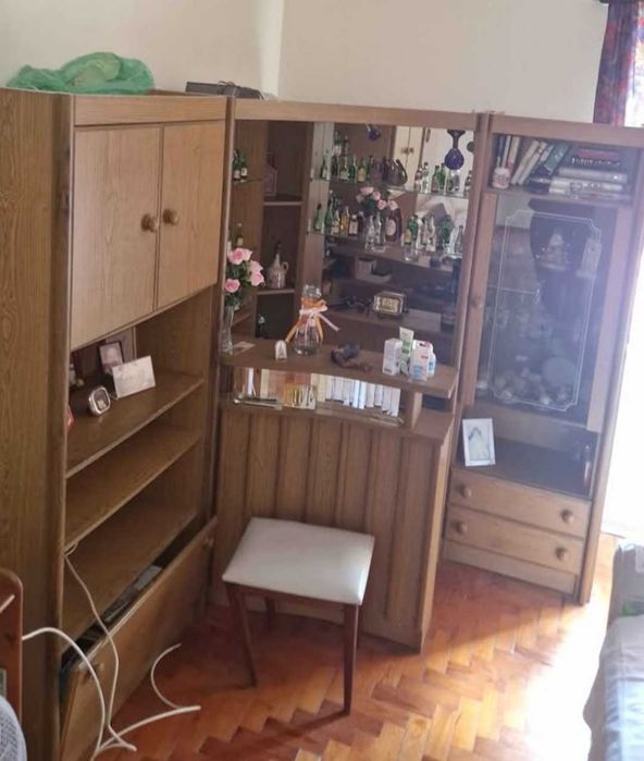 Conjunto de 3 móveis.