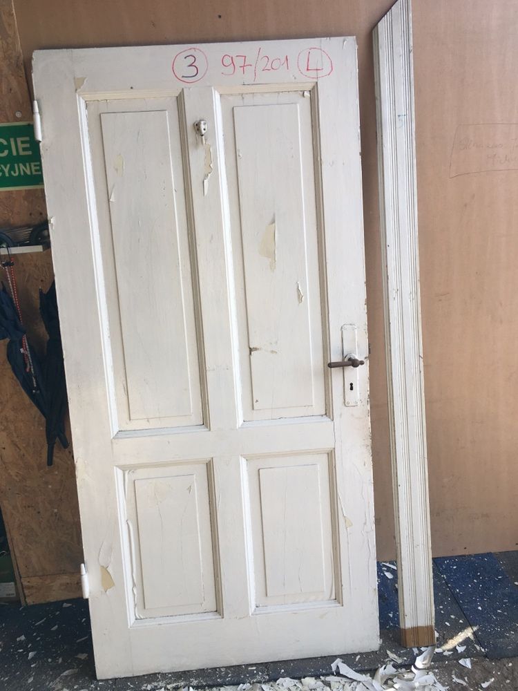 Drzwi drewniane - 4 komplety