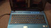 Laptop Lenovo niebieski