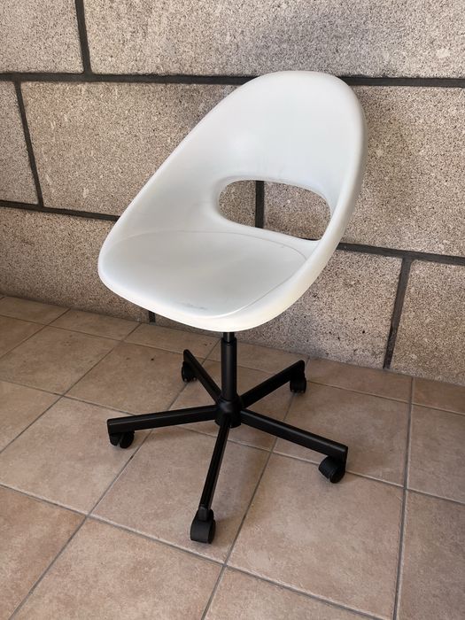 Cadeira LOBERGET/MÅLSKÄR – IKEA | Excelente estado