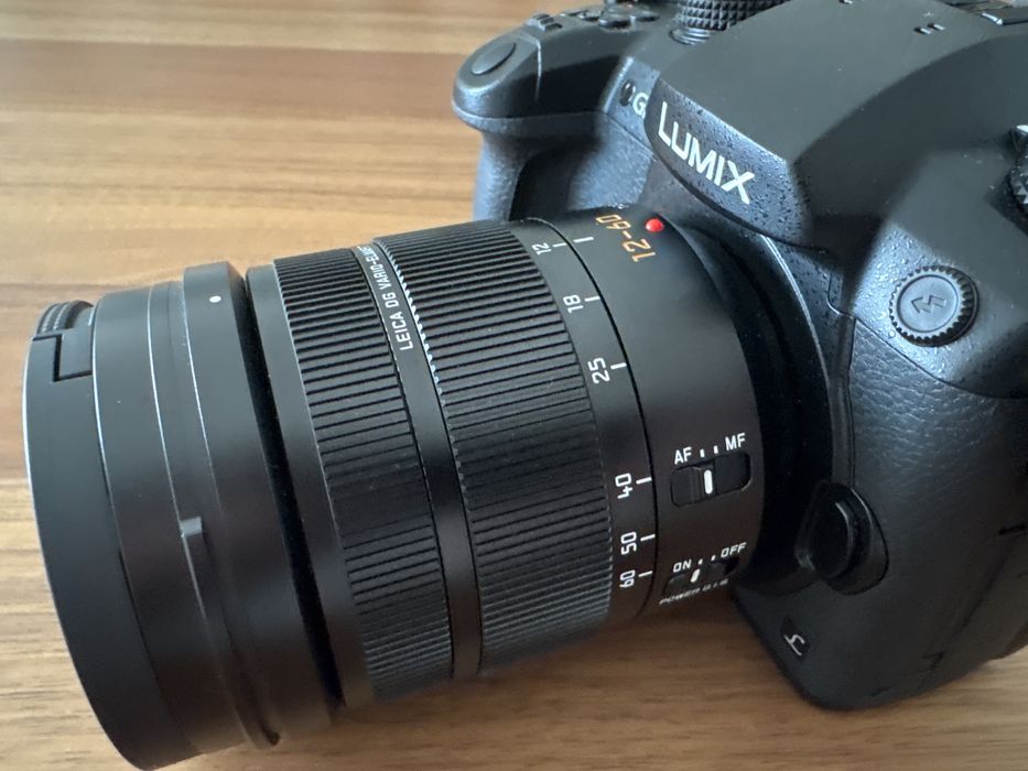 Panasonic DC-GH5L c/objectiva Leica (como nova)