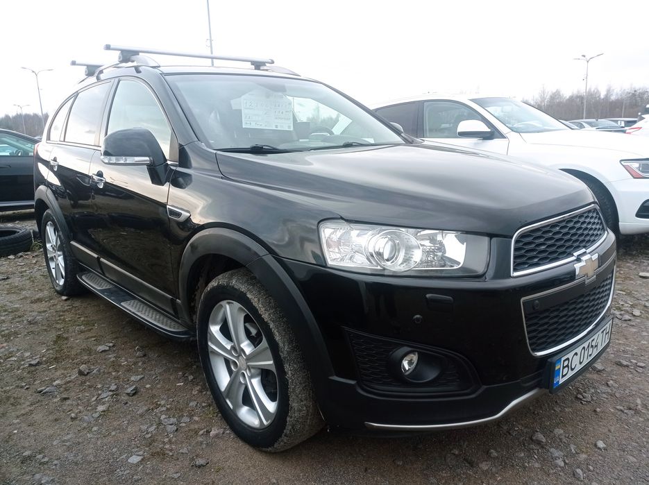Автомобіль Шевроле каптіва 4*4