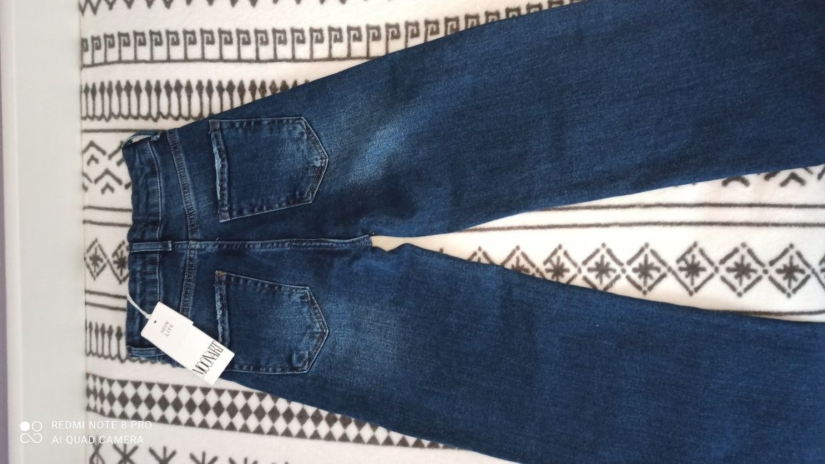 Nowe spodnie z metką jeansy straight XS