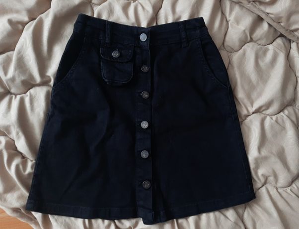 Чёрная джинсовая юбка