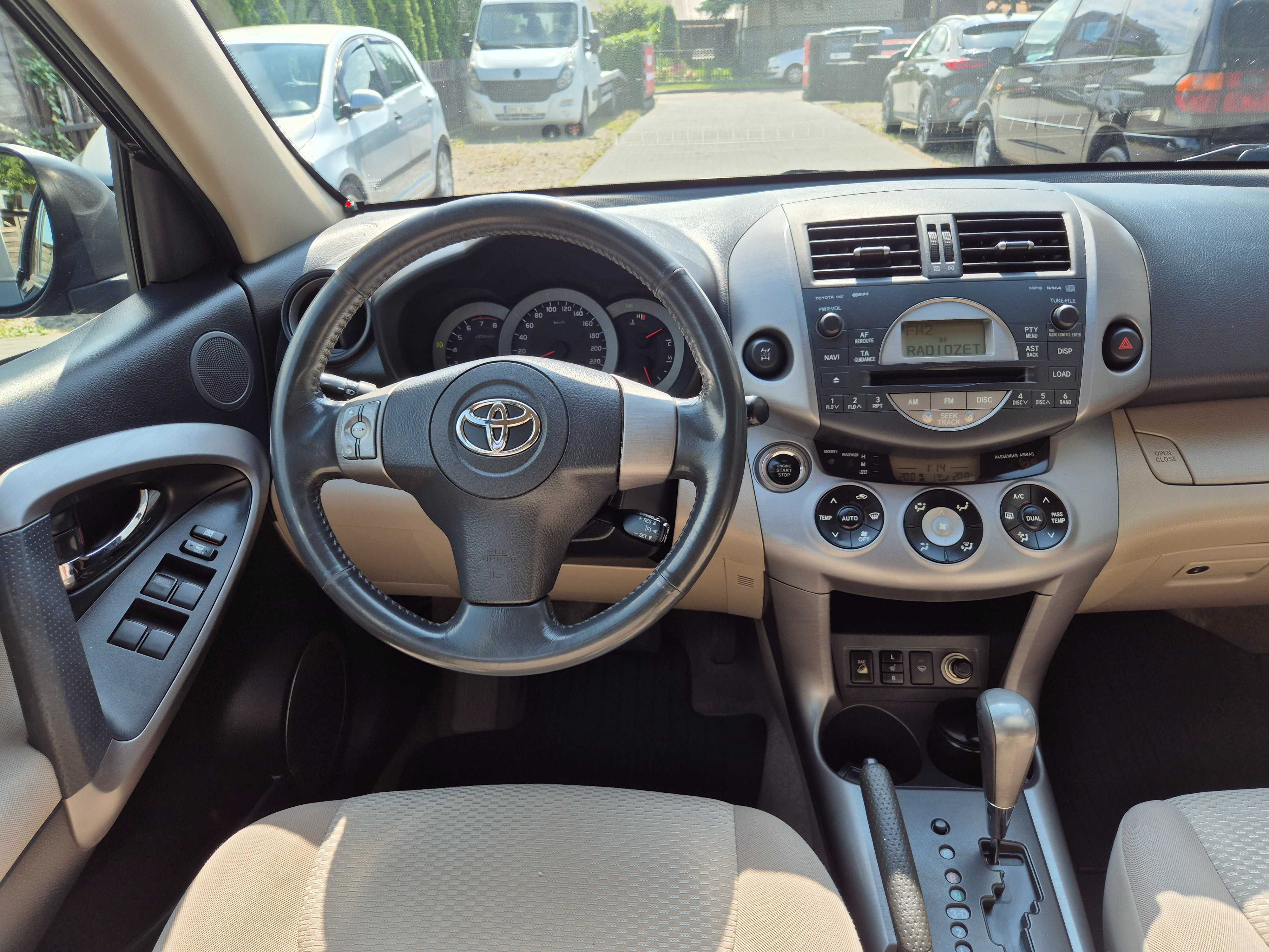Toyota Rav4 2.0 Benzyna 4x4 Automat Serwis ASO Bogata Wersja Zadbana *