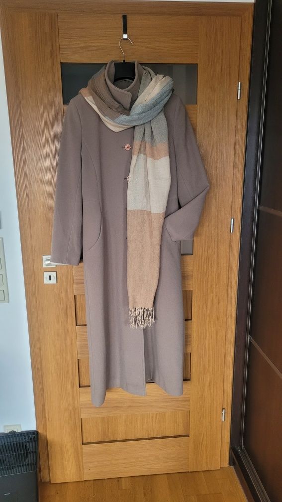 Płasz zimowy klasyczny 80%wełny