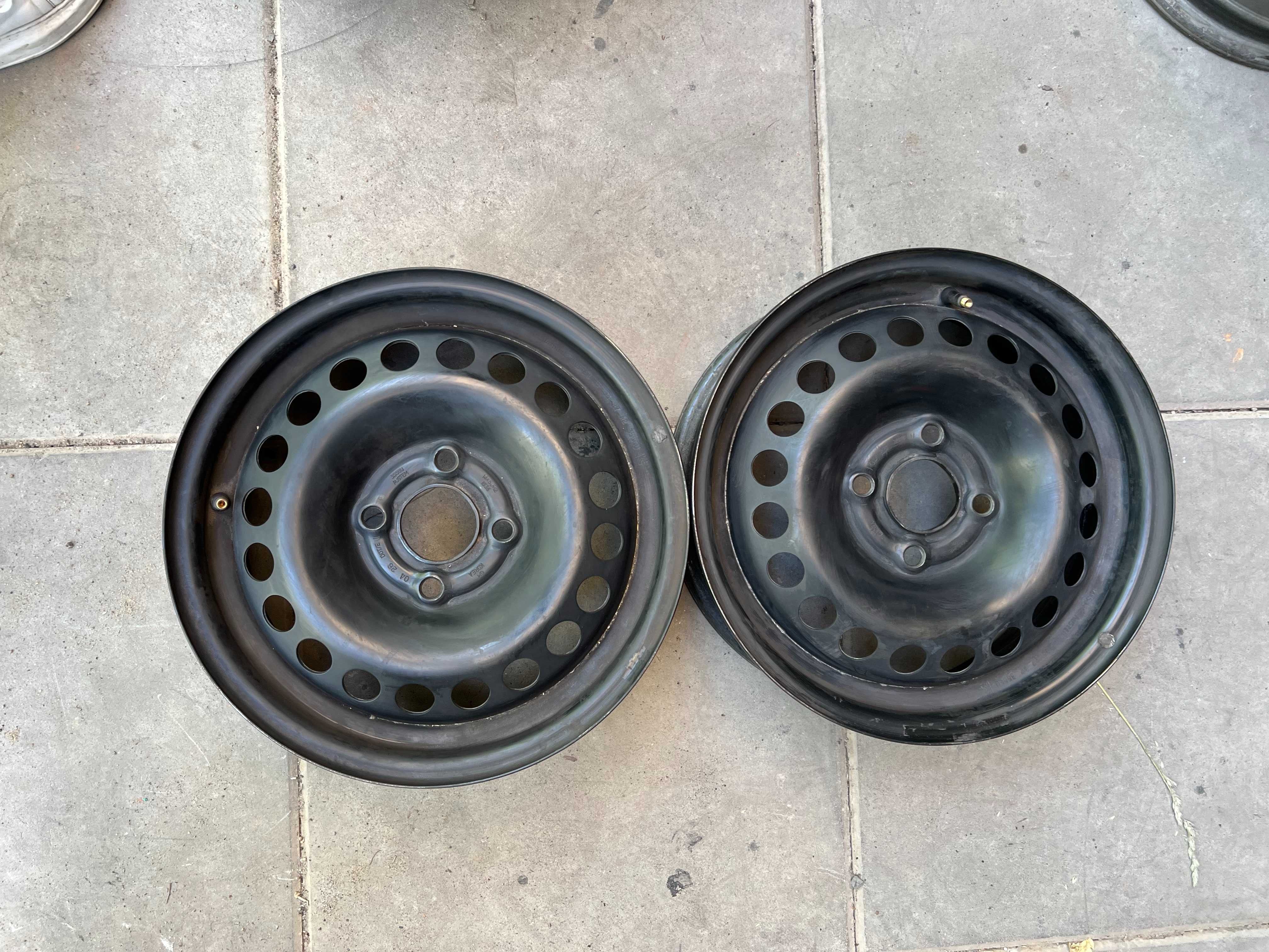 Felgi stalowe z czujnikami 5J x 14H2 4x100 ET38 Skoda Seat Opel - 2szt