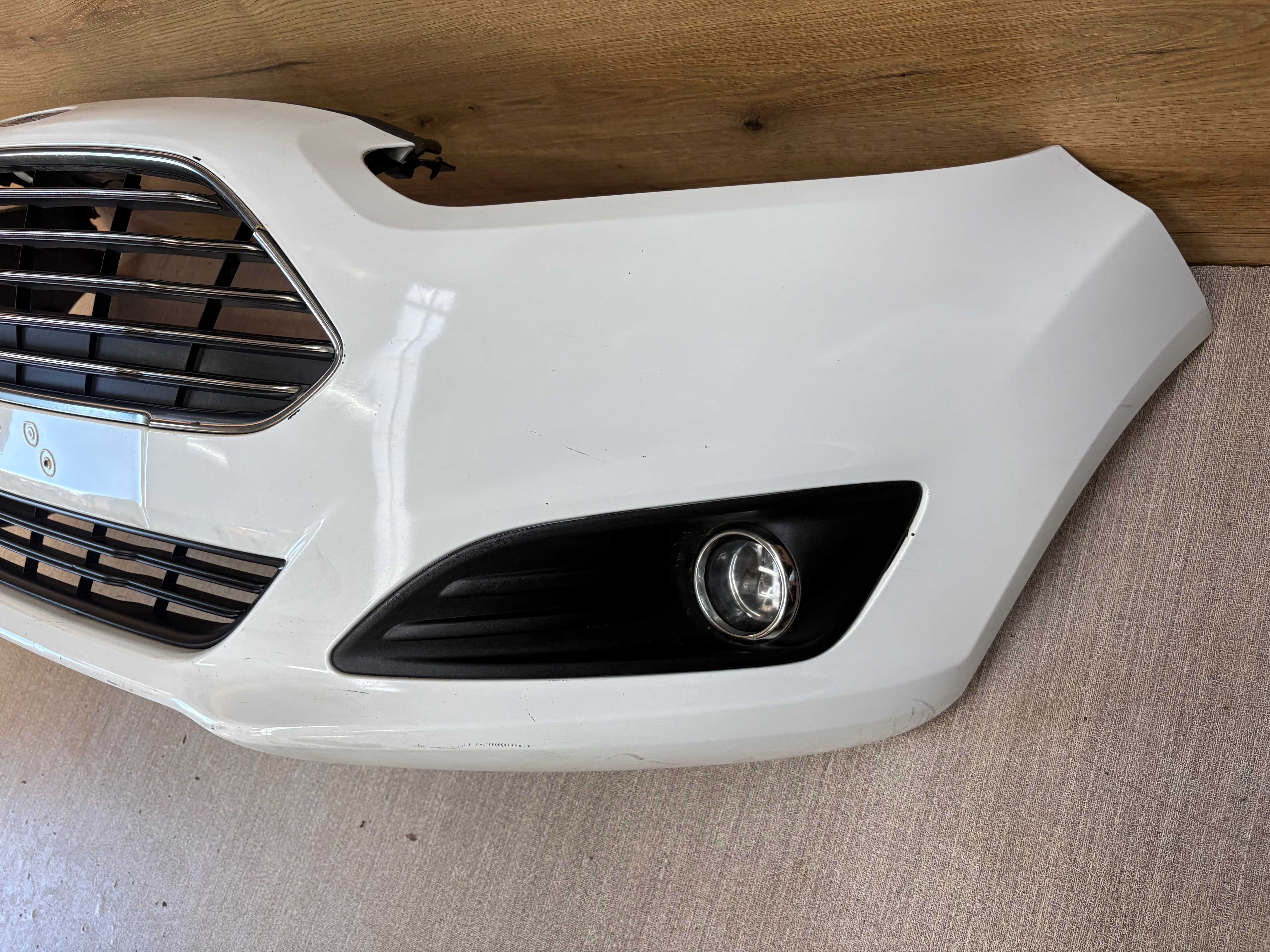 Zderzak przedni ford fiesta mk7 lift kolor hc