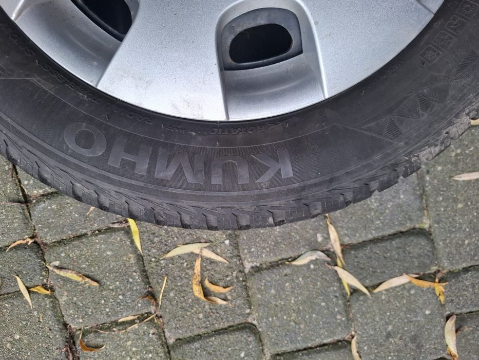 Komplet 4 szt opony całoroczne Kumho 165/70 R14 85T  stan bardzo dobry