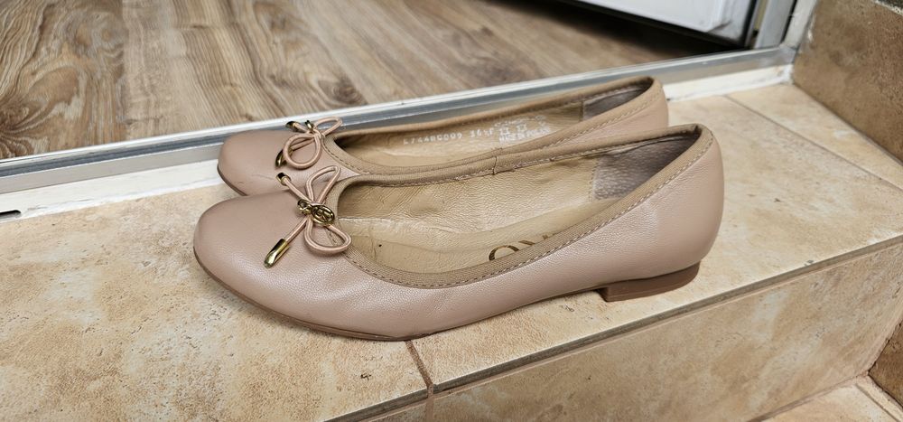 Ryłko damskie baleriny skórzane rozmiar 36½ wkładka 23,5cm używane