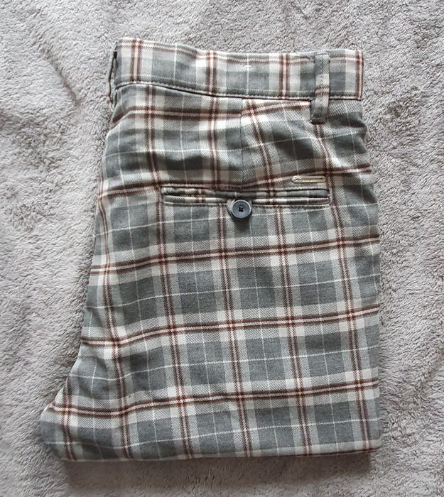 Calça quadriculada Zara