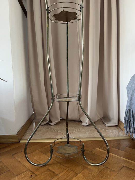 Stojak na kwiaty metalowy