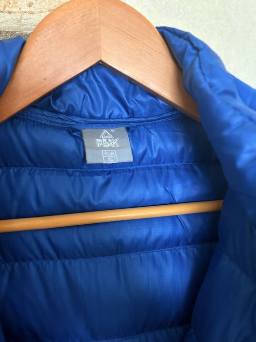 Куртка пухова жіноча