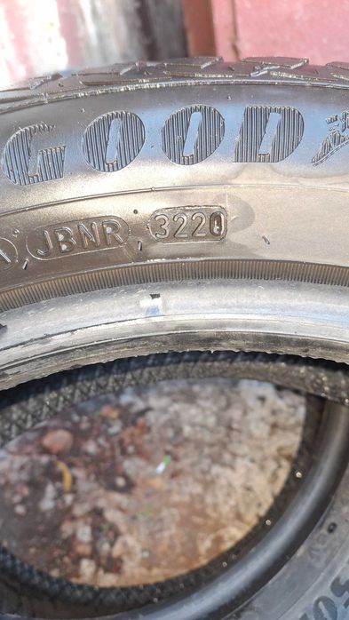 Продам всесезонные Шины Гудиер