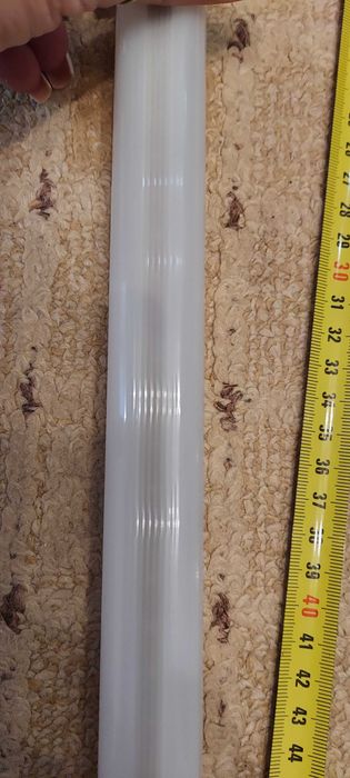 Продаю линейный светодиодный светильник новый