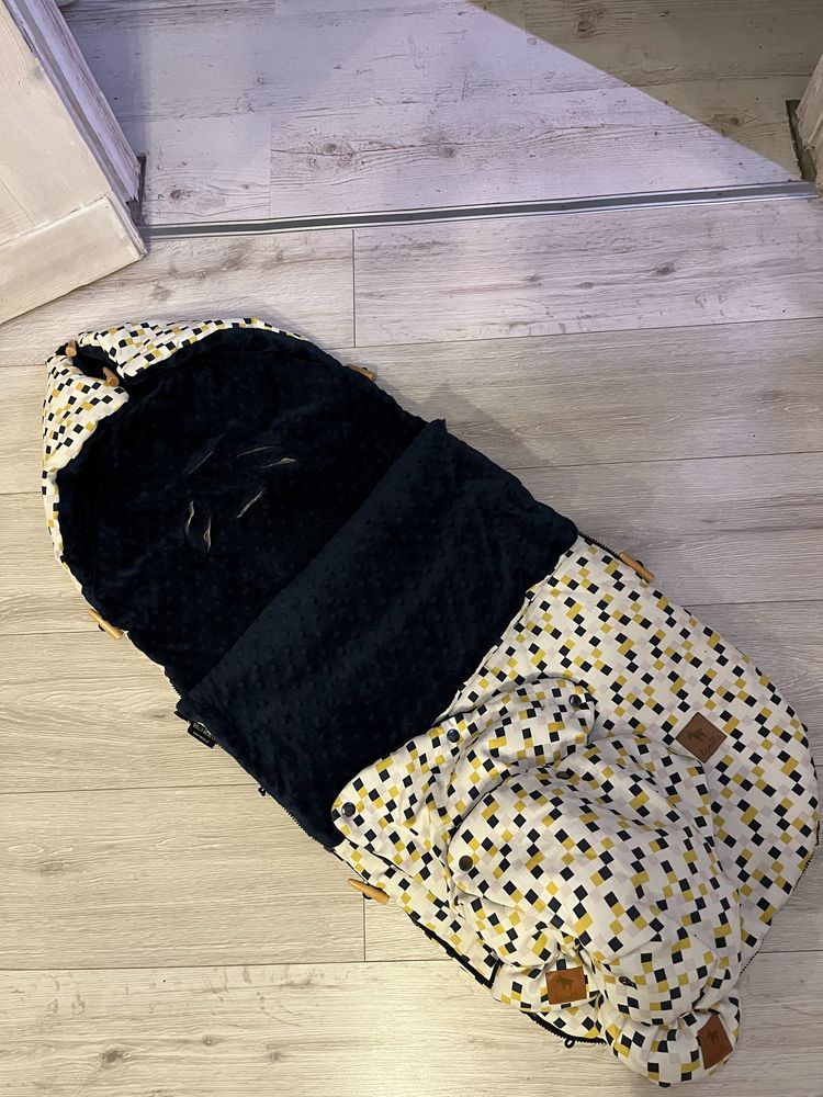 Śpiwor zimowy uniwersalny i rękawice  lanila  l- xl od 1-3 lat